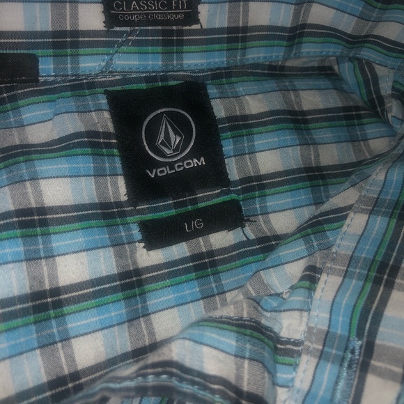 Short-sleeve Volcom button down shirt - Picture 2 of 3